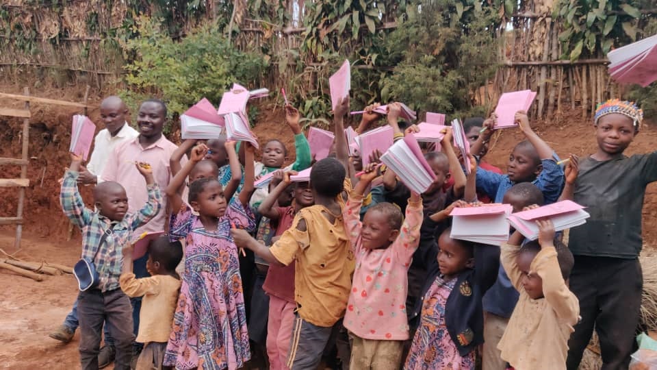 Enfant souriant, bénéficiaire des programmes APEEG